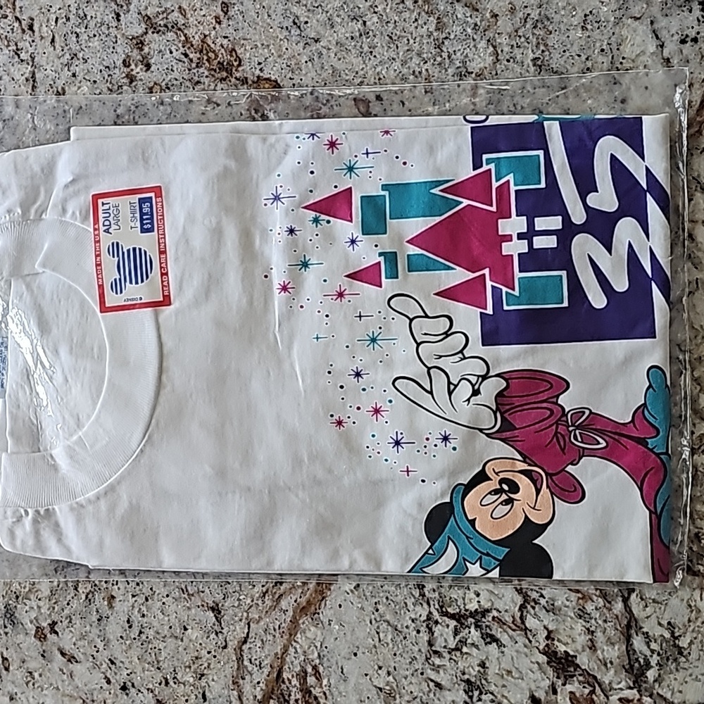 Vintage Disneyland 35th anniversary short sleeve t-shirt